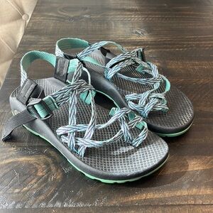 CHACO Women's Size 7  Sport Sandals Hiking Athletic Adjustable straps